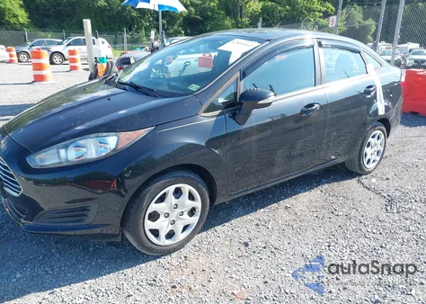 2015 Ford Fiesta Se z USA, uszkodzony, nr VIN 3FADP4BE2FM132430